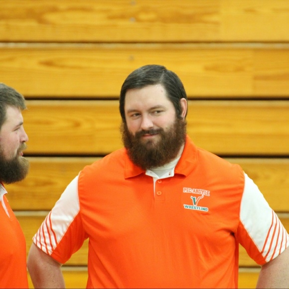 Shoes and athletic appearl - Picture 1 of 2